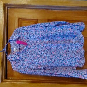 BNWT LILLY PULITZER BUTTON DWN SEA VIEW STYLE..100% LINEN FLOWERED FUN DESIGN